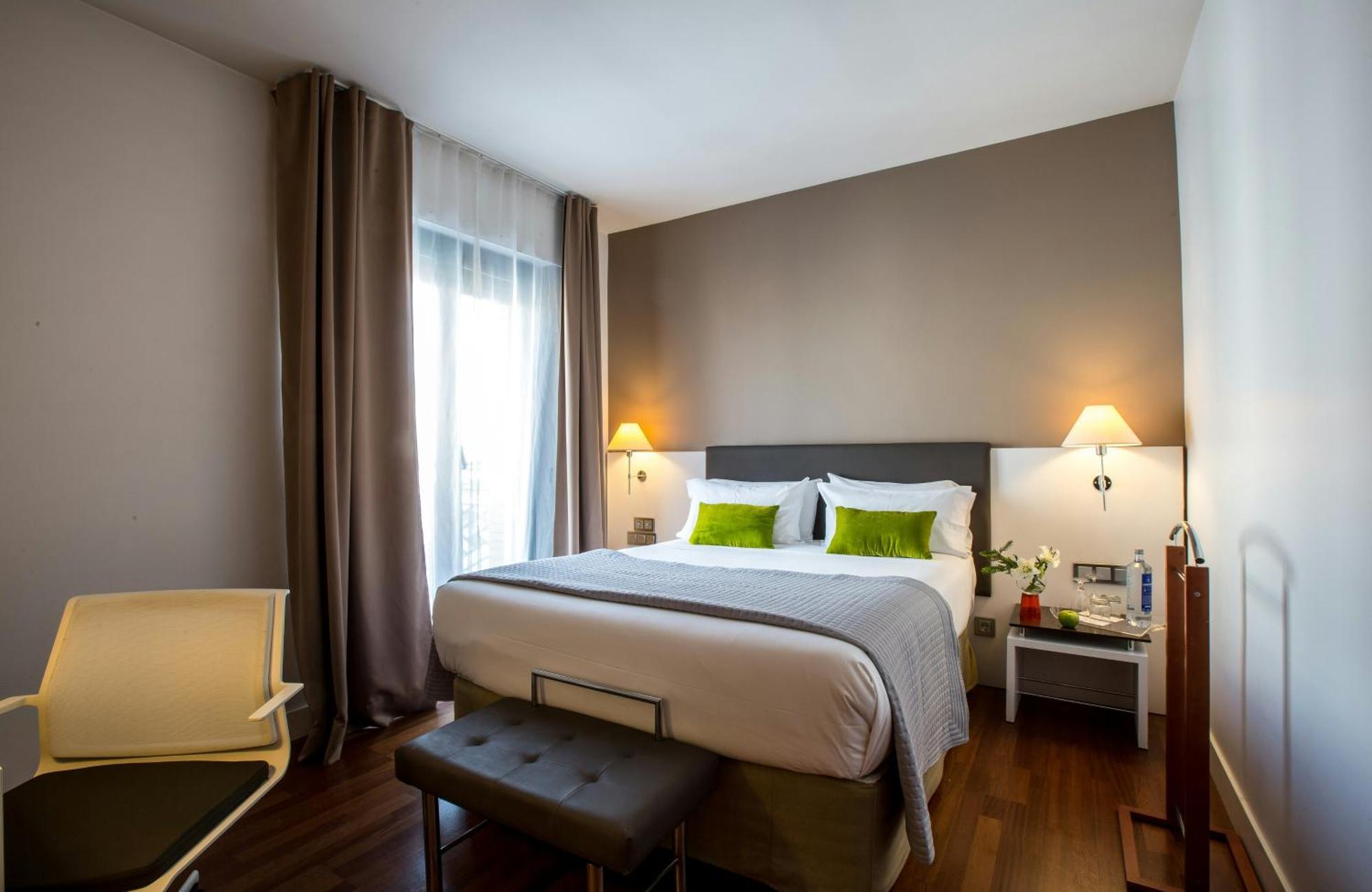 Chambre Double ou Lits Jumeaux Deluxe avec Parking
